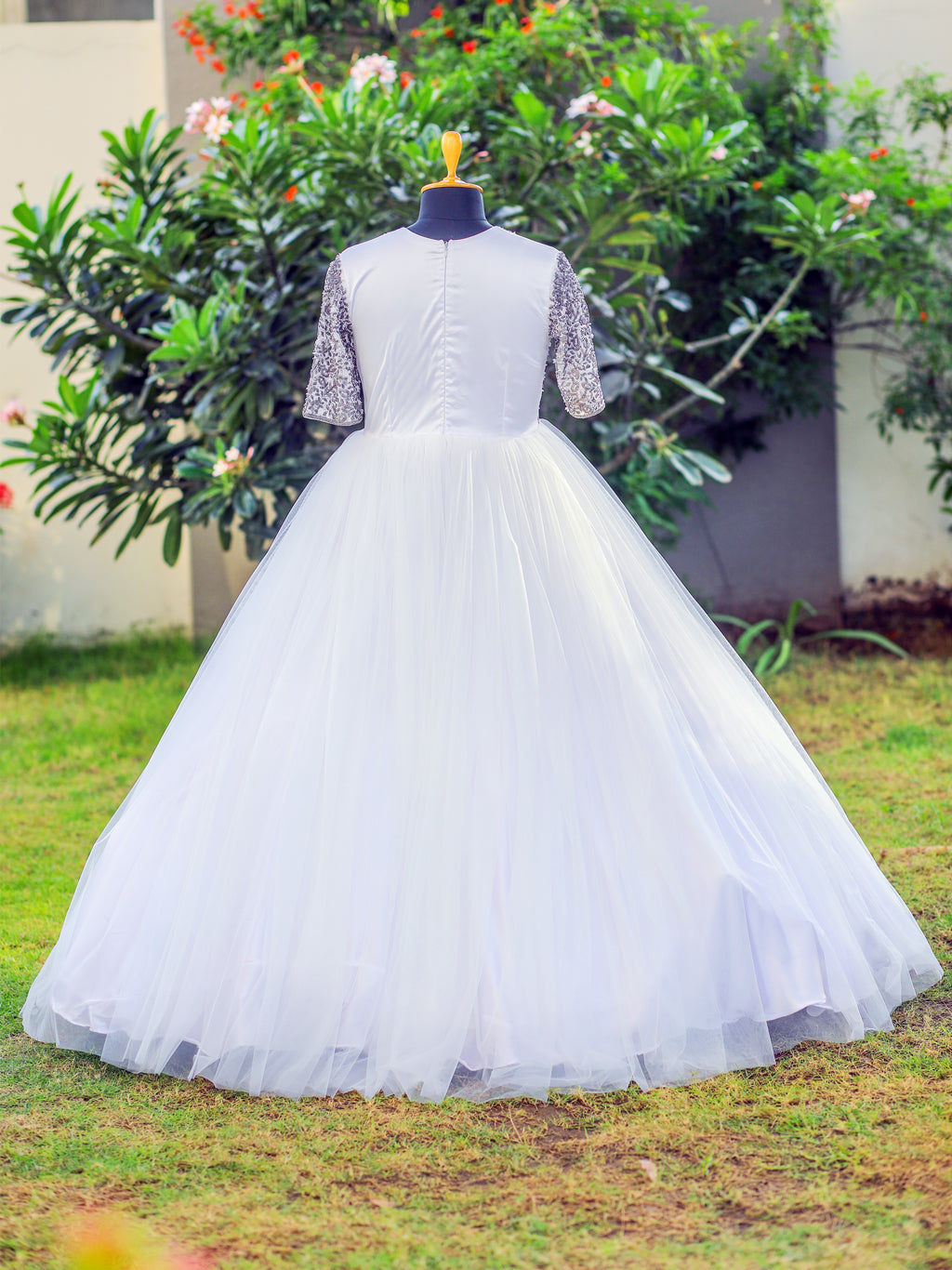 Hand Embroidery Beadwork White Wedding Gown